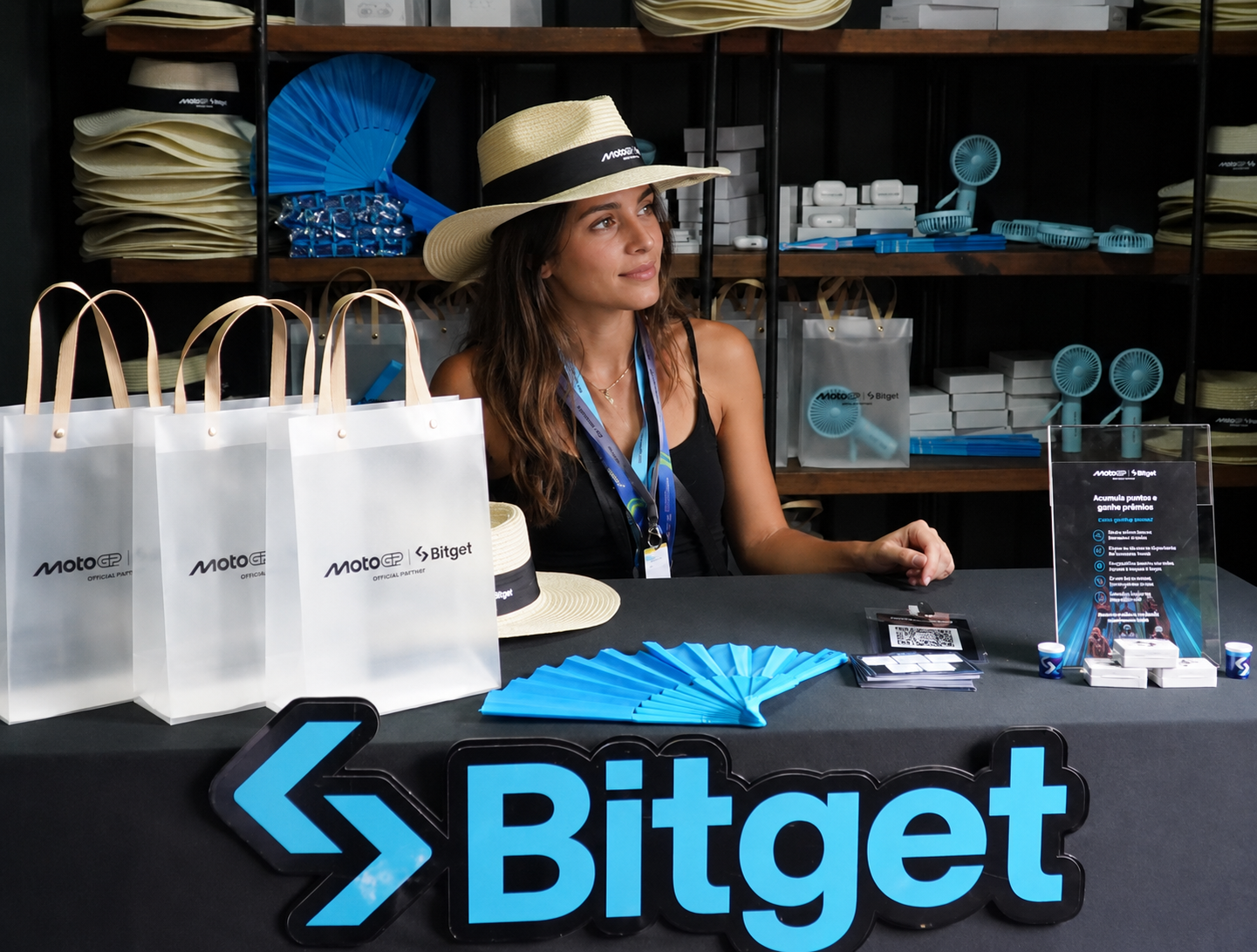 Merchandising counter